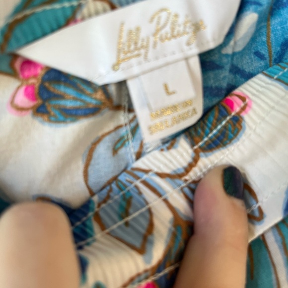 Lilly Pulitzer Blue Floral Women's Shorts - Picture 2 of 2